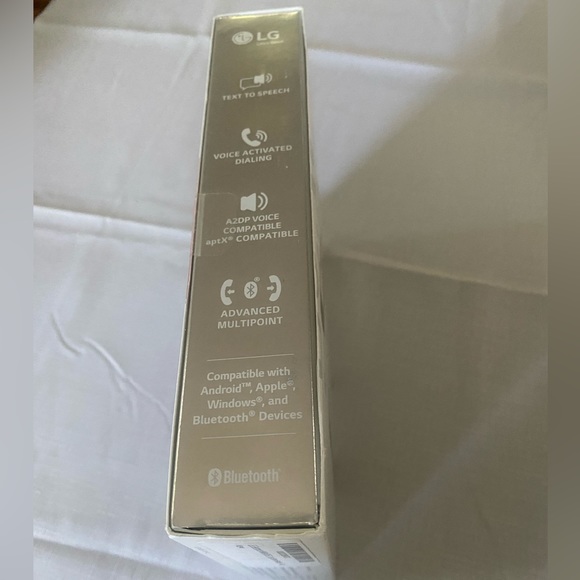 LG-HBS-770 Bluetooth Tone Pro Wireless Headphones-Gold - Picture 4 of 5